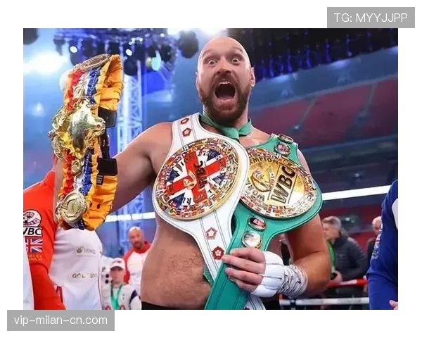 泰森·富里赛后直接躺平吃炸鸡，这自律人设是假的吧？