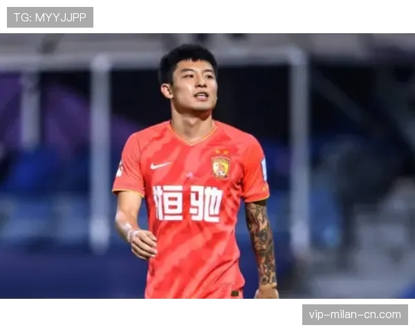 广州足球俱乐部正努力提升在联赛中的表现,积极调整战术并加强青年球员的培养 广州足球俱乐部正努力提升在联赛中的表现,积极调整战术并加强青年球员的培养